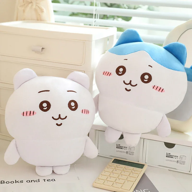 Chiikawa Plush Giant - Oversized Adorable Character Stuffed Toy for Ultimate Fandom - Image 4